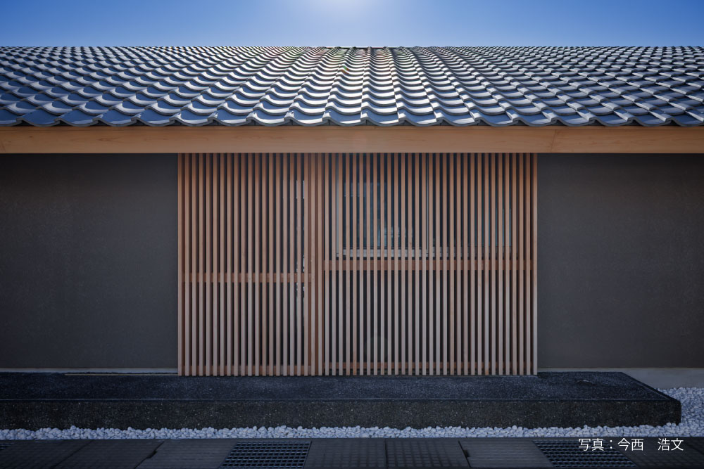 綺麗なむくり屋根