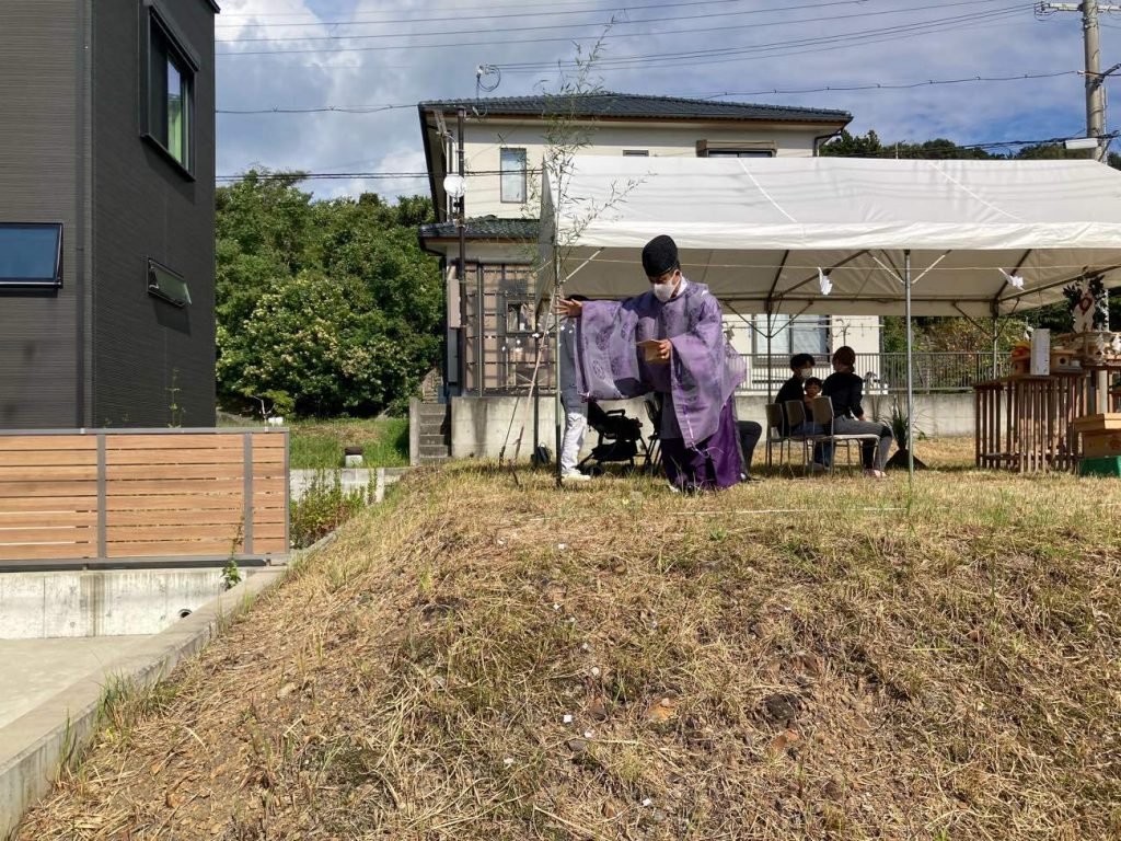 地鎮祭で四方払いの様子